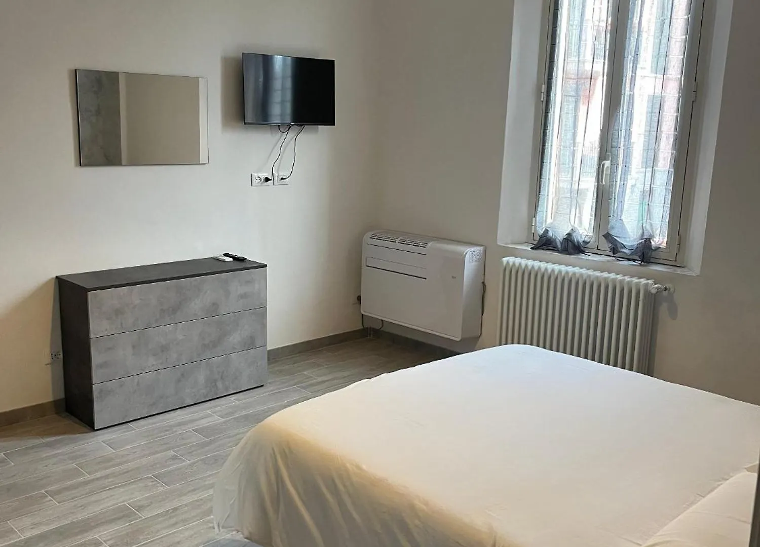 Suite Storchi - Apartment Near Downtown Modena