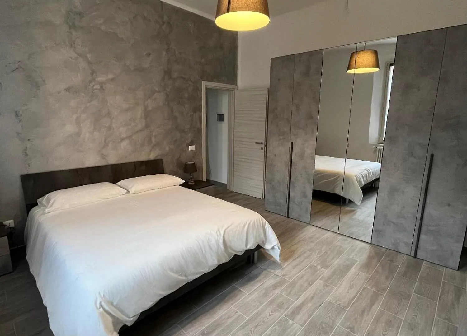 Suite Storchi - Apartment Near Downtown Modena 0*,