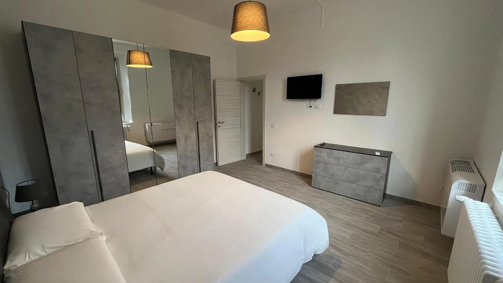 Suite Storchi - Apartment Near Downtown Modena
