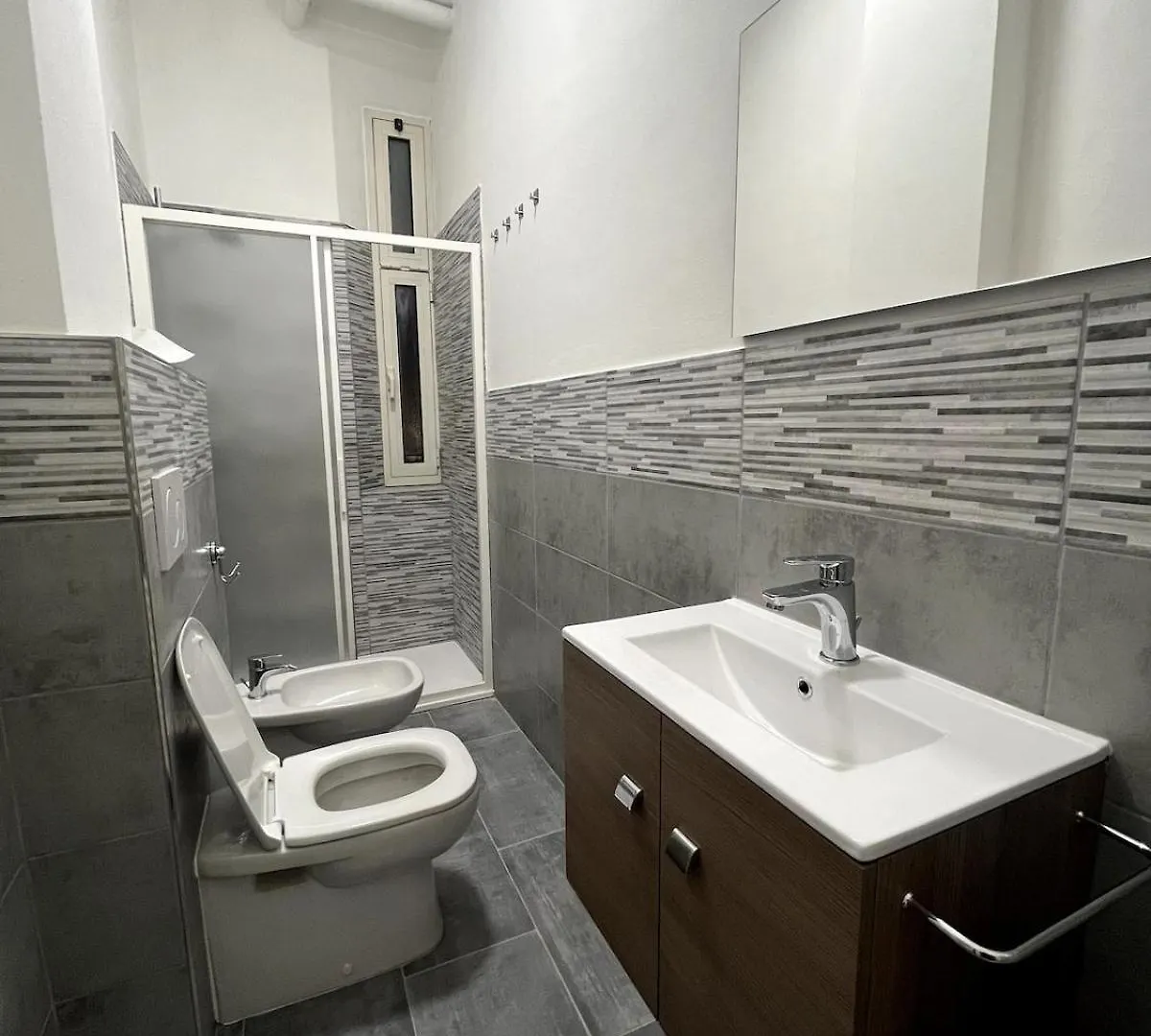 Suite Storchi - Apartment Near Downtown Modena